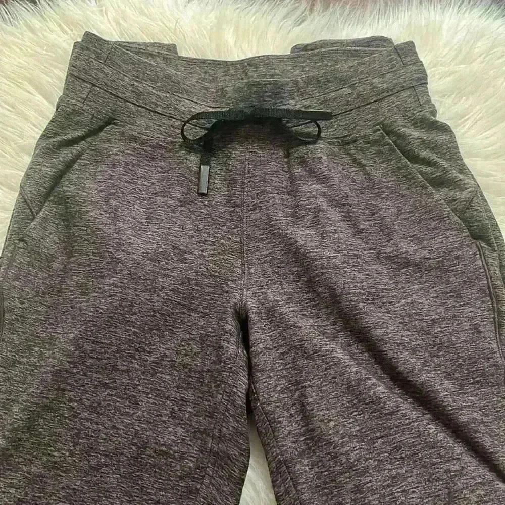 Lululemon women jogger - Picture 2 of 8